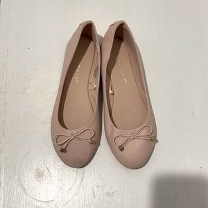New with Tag! pink flat sandals size 6